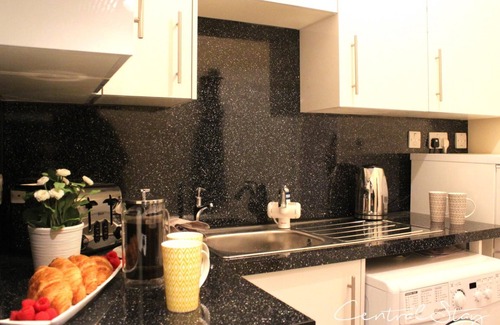 Wrexham Apartamento | The Penthouse Gathering Wrexham - Town Centre - Sleeps Up To 16