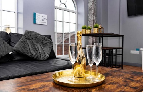 Wrexham Apartamento | The Penthouse Gathering Wrexham - Town Centre - Sleeps Up To 16