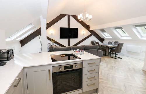 Boroughbridge Cabaña | THE PENTHOUSE, pet friendly, with a garden in Boroughbridge