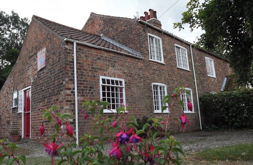 York Cabaña | 3 bedroom accommodation in Askham Bryan near York