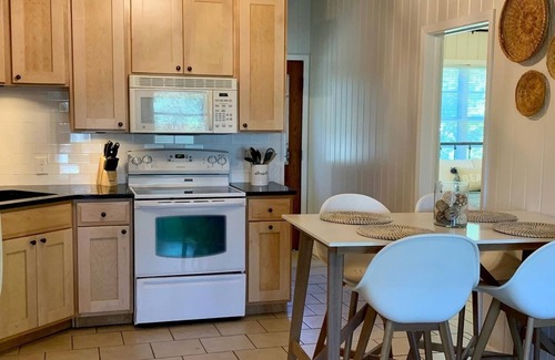Laguna Beach Estates Cabaña | The Perch- FREE Golf Cart! Recently Updated, Sleeps 5, 1.5blocks from the beach.