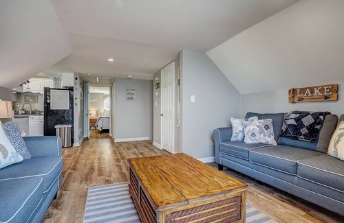 Burnet Cabina | The Perch on Lake Buchanan Dam | Loft in Burnet