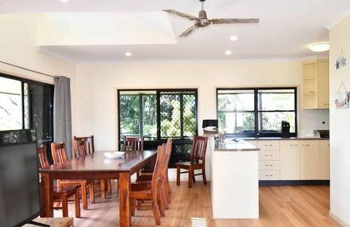 Woodgate Casa | The Perfect Beachside Holiday Destination!