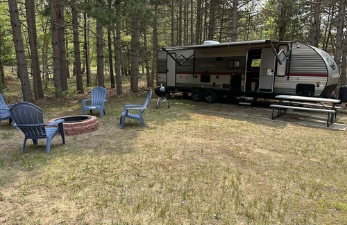 Mears Cabina | The Perfect Getaway Spot @ Silver Lake