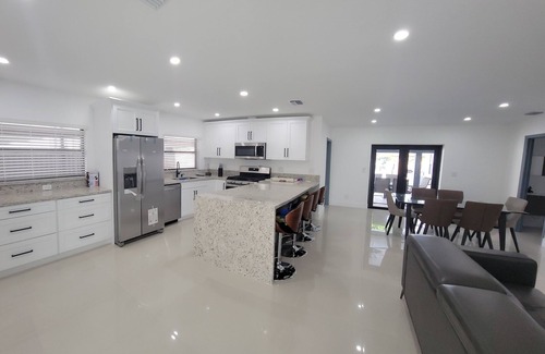 Kendale Lakes Casa | The perfect place to fulfill any expectation you may have!