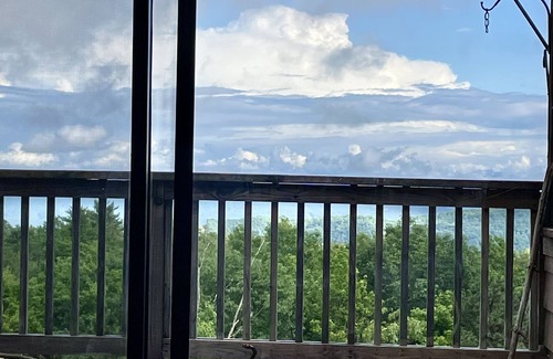 Lake Toxaway Condominio | The Perfect Respite with Spectacular Views