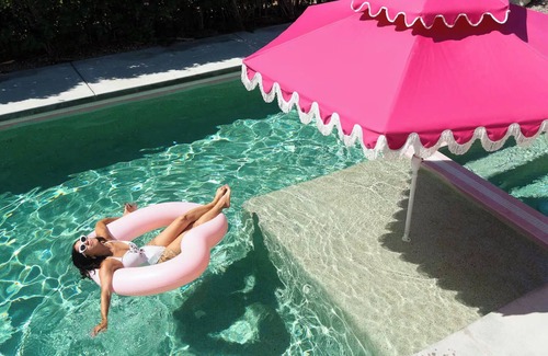 Desert Hot Springs Casa | The Perfect Barbiecore Pink House for your Bach!