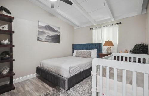 Santa Clarita Casa | The Perfect Vacation Spot Near Six Flags Magic Mountain