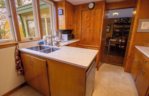 Dune Acres Casa | The perfect wooded retreat for artists, writers, readers, and beach lovers.