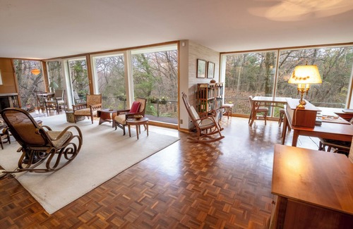 Dune Acres Casa | The perfect wooded retreat for artists, writers, readers, and beach lovers.