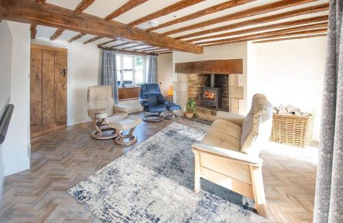 Bourton Casa | The Perfumery Cottage