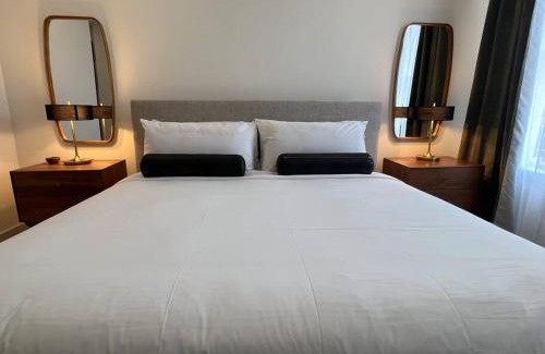 Bangor Apartamento | The Phenix, Historic DTWN Hotel, Market Square View, King Bed, Room # 400