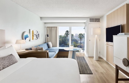 Downtown Hotel | The Pierside Santa Monica