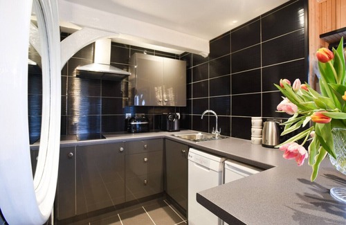 Emsworth Casa | The Pig Sty * WOW Factor Countryside Retreat