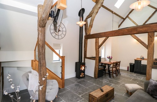 Hereford Casa | THE PIGGERY, pet friendly, character holiday cottage in Hereford