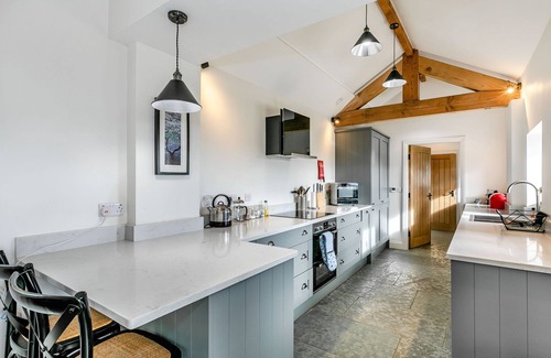 East Morton Casa | THE PIGGERY, pet friendly, character holiday cottage in East Morton