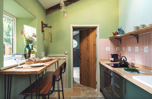 Saint Columb Major Cabaña | The Pigsty & Spa Garden at Tregoose Old Mill