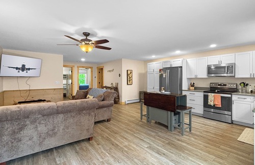 Greenville Casa | THE PILOT HOUSE (In-Town Direct ATV Access)