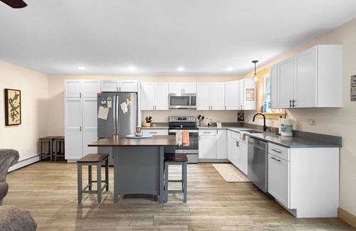 Greenville Casa | THE PILOT HOUSE (In-Town Direct ATV Access)