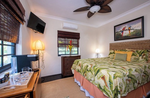 Rock Sound Casa | The Pilot House, Room #3 Beautiful Hotel Style Room in a Private Setting!