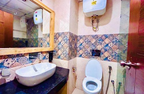 Mussoorie Hotel | The Pine Woods A Luxury Resort in Mussoorie Rooftop Restro