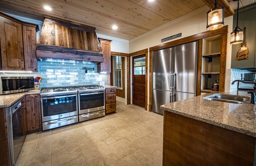 Stone Lake Casa | The Pinecone Lodge, A Gathering Place for Family & Friends