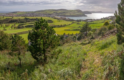 Port Erin Cabaña | The Pines - a holiday cottage that sleeps 4 guests in 2 bedrooms
