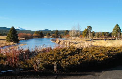 Sunriver Hotel | The Pines at Sunriver