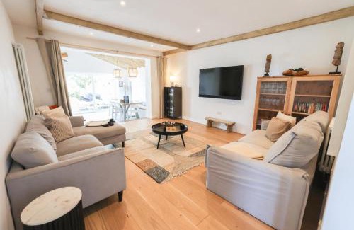 Amlwch Casa | The Pines, By Birch Stays