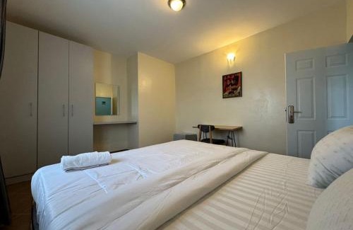 Kwali Apartamento | The Pines Court Apartments