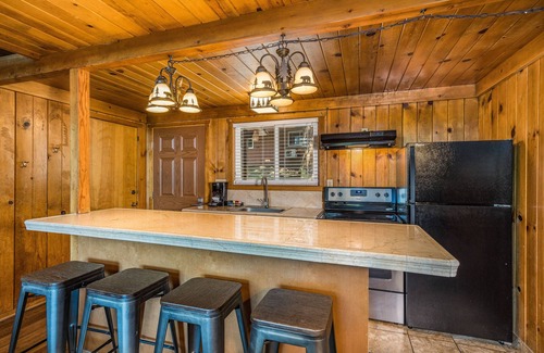 Bass Lake Complejo | The Pines Resort