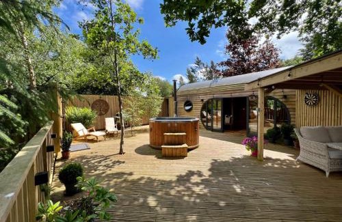 Richmond Casa | The Pines Treehouse at Treetops Hideouts