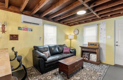 Colington Casa | The Pink House