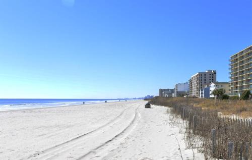 Crescent Beach Casa | The Pinnacle Oceanfront Suite 2 Balconies Top Location