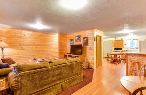 Meadow View Heights Cabina | 2 habitaciones + sala de bonificaci��n / 1. 5 baños máximo 10