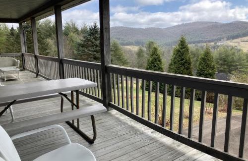 Laurel Springs Casa | The Place on the Blue Ridge Parkway