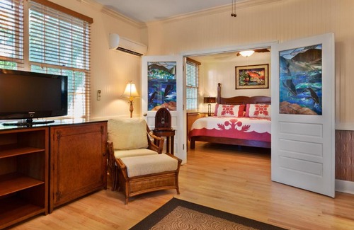Historic Lahaina Front Street Hotel | The Plantation Inn - Free Breakfast