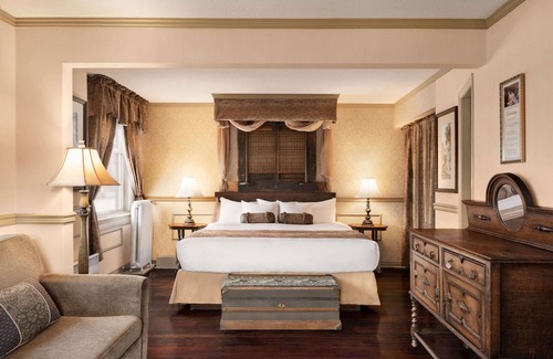 City Centre Hotel | The Plaza Hotel Downtown, Trademark Collection by Wyndham