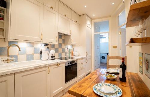 Thamesfield Apartamento | The Plush Putney Apartment - 2 Bed - 2 Bath - Ground Floor Apt