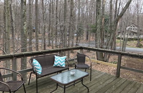 Locust Lake Village Casa | Los Poconos están llamando- Locust Lakes joya privada ... Cerca de JFBB, casinos y puntos de venta