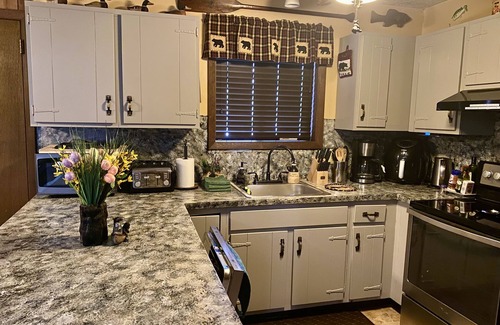 Tobyhanna Chalet De Esquí | 🐻The Poconos Rustic Cozy Bear Chalet Pet-Friendly