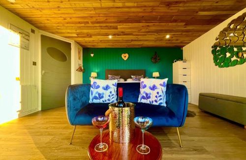 Aberaeron Cabina | The Pod & Cwtch luxury accommodation