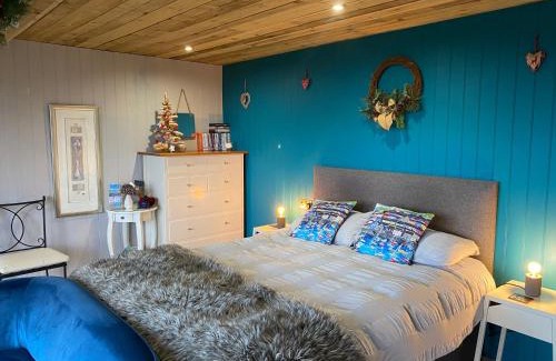 Aberaeron Cabina | The Pod & Cwtch luxury accommodation
