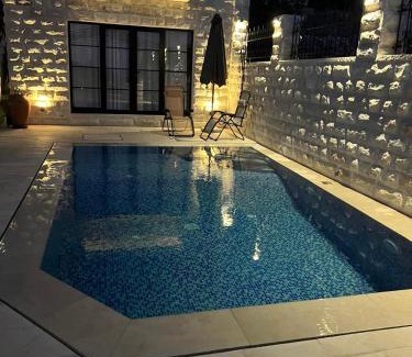 Himare Casa | The Poet's House