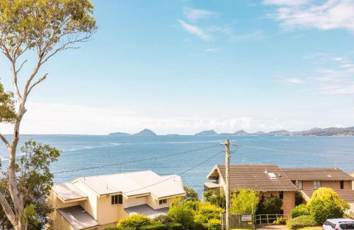 Soldiers Point Apartamento | The Point 13, 5-7 Mitchell St - stunning water views, complex pool and WiFi