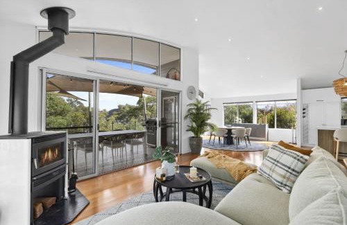 Daleys Point Casa | The Point by Coast Hosting