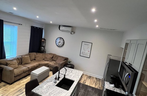 Clifton Apartamento | The Point is a spacious and completely renovated one bedroom apartment.