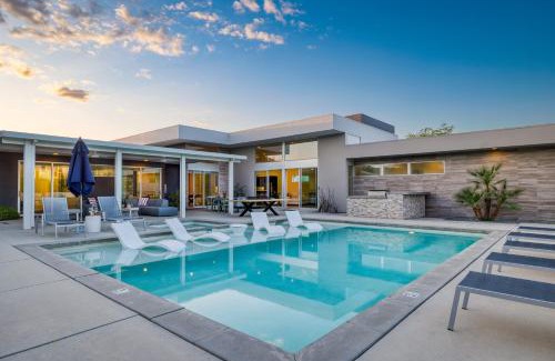 La Quinta Casa | The Polo Villas by AvantStay Modern Oasis Near Empire Polo Club