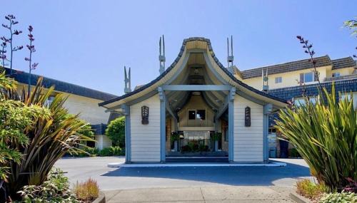 Ocean Shores Complejo | The Polynesian Resort
