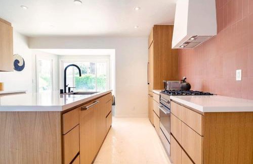 Tahquitz River Estates Casa | The Pom Pom House